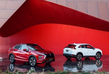 Mitsubishi Eclipse Cross 2021 mới ra mắt, đấu Honda CR-V